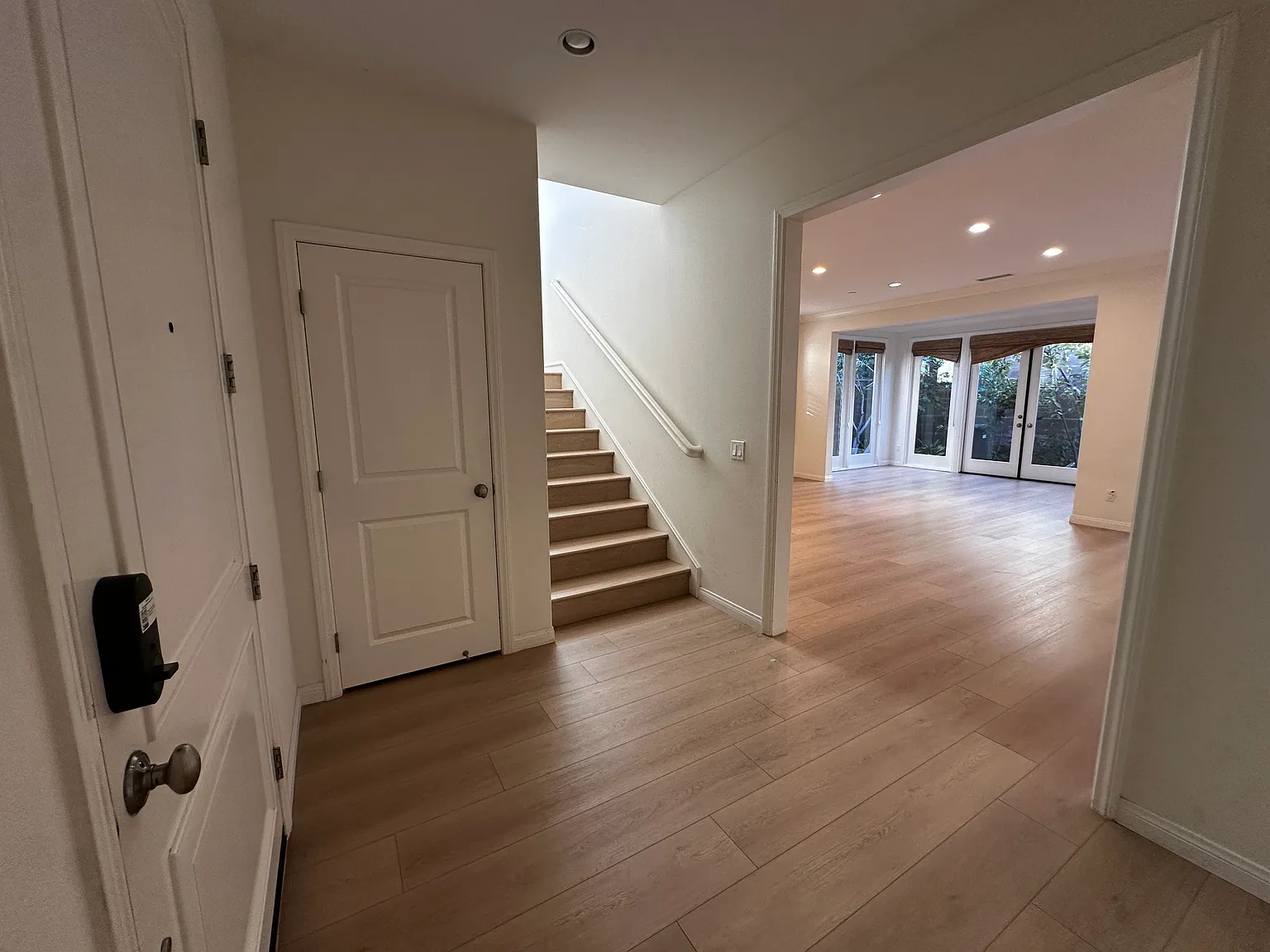4 bed, 2653 sqft, $6,300 — Photo 2