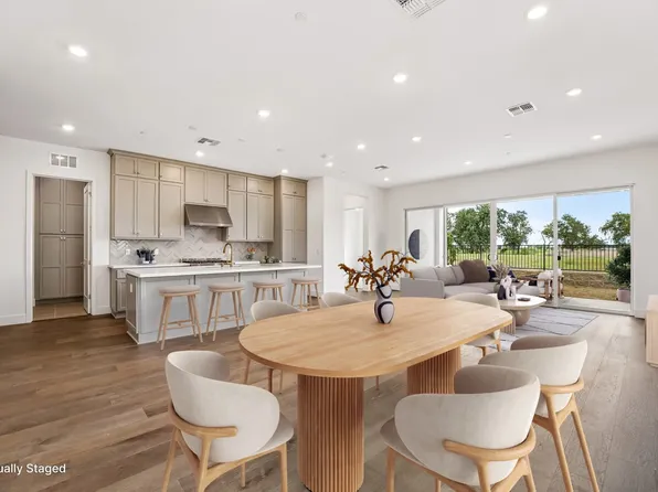 1055 Riverbend Dr, Brentwood, CA 94513