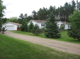 548 Meadow Ave, Motley, MN 56466