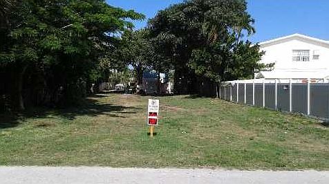 1st image of 500 NE 20th Ave