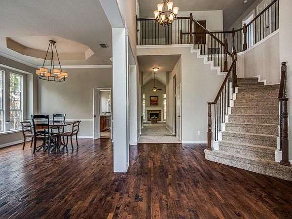 4th image of 716 Post Oak Dr