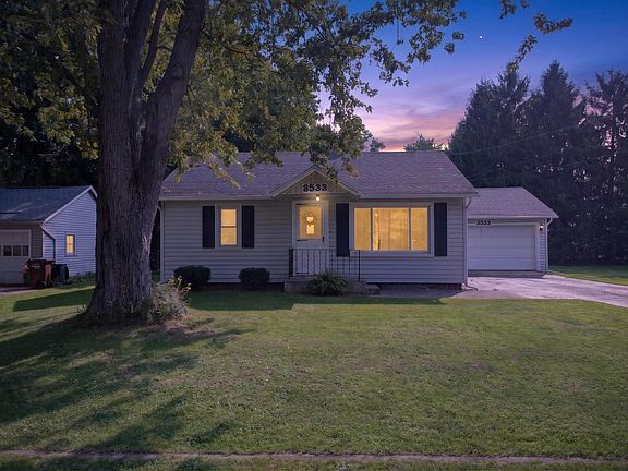 2nd image of 3533 E Gordon Dr