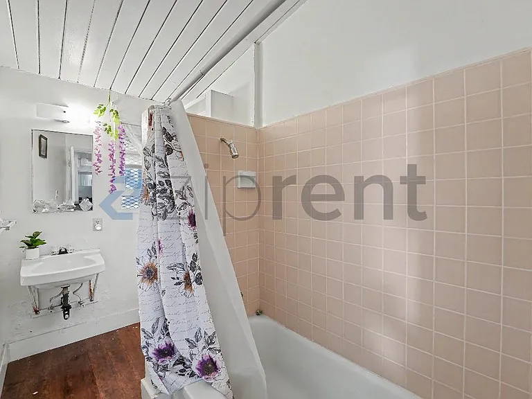 1328 W 19th St #A — Photo 14