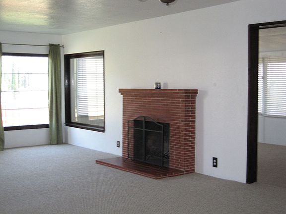 3rd image of 8255 Alton Dr