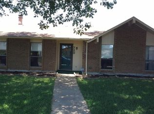 729 Nora Ln, Desoto, TX 75115