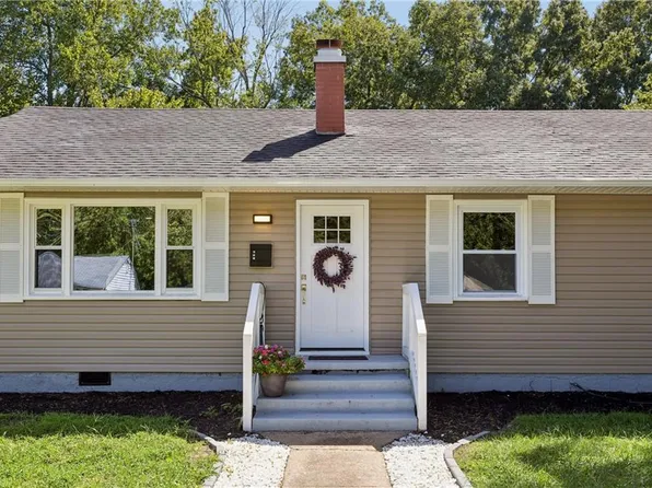 202 Woodhaven Rd, Newport News, VA 23608