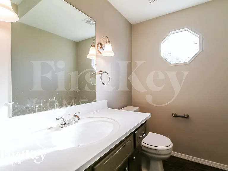 525 Sunset Ln — Photo 13
