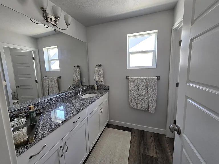 3299 S Claire Ave — Photo 23