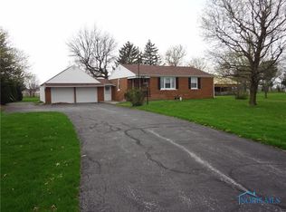 2131 McCutchenville Rd, Fostoria, OH 44830