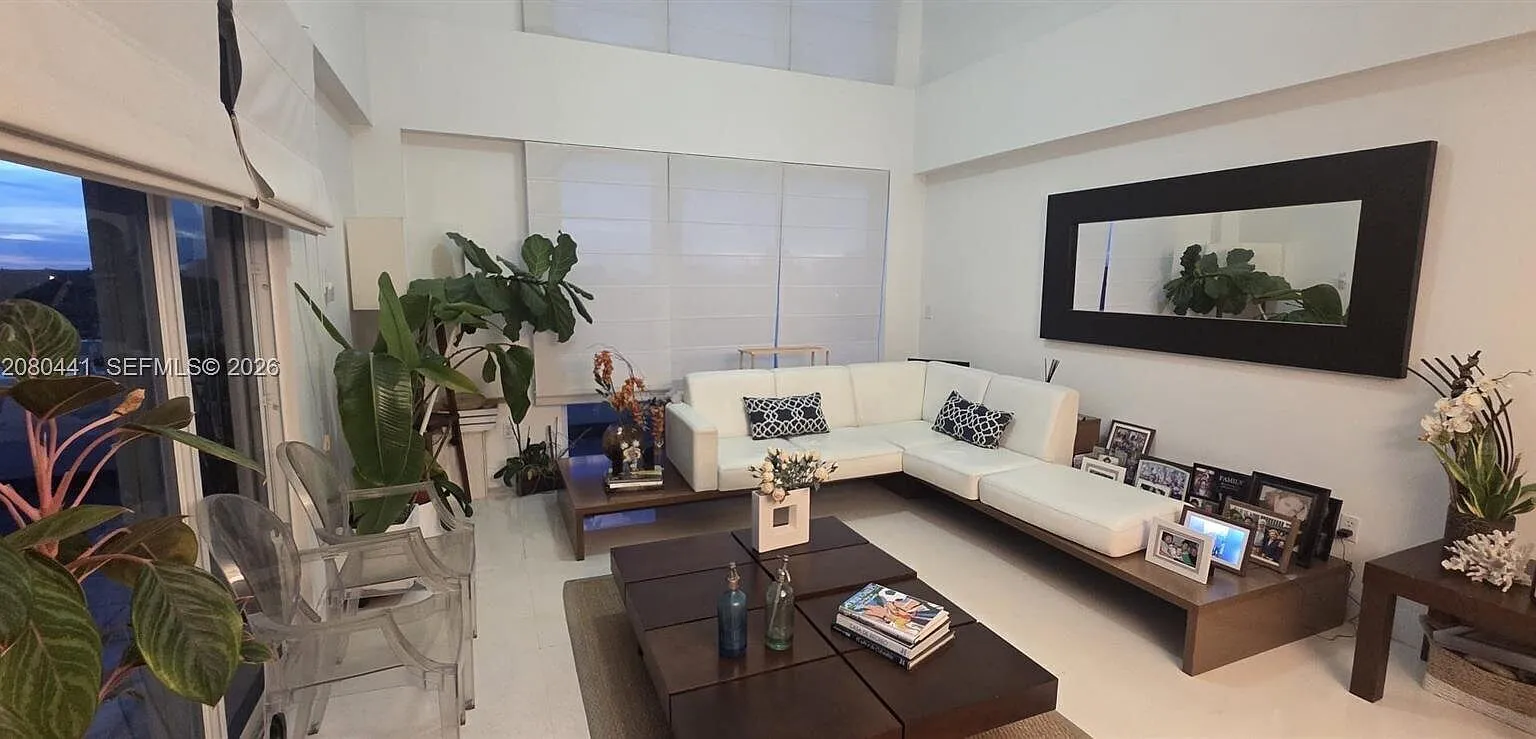3 bed, 1873 sqft, $5,500 — Photo 2