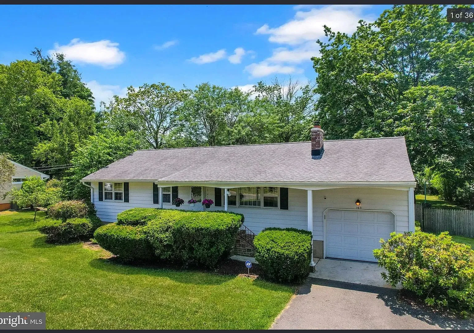 Charming 3BR House in East Windsor — Photo 2