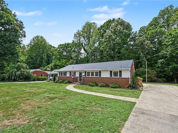 525 N Carr St, Mebane, NC 27302