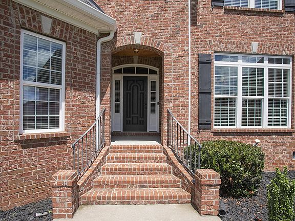 3rd image of 3845 Triple Crown Dr