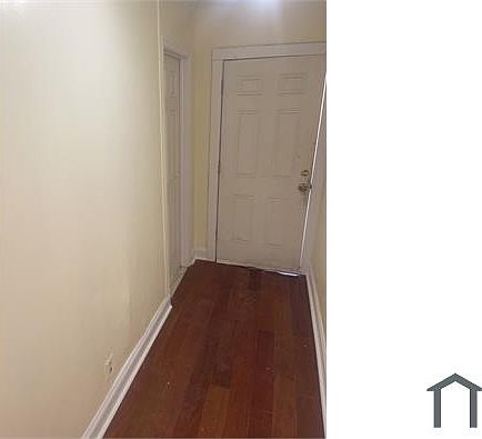 4th image of 917 15th Ave S #1