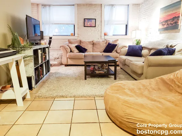 12 Greenough Ln, Boston, MA