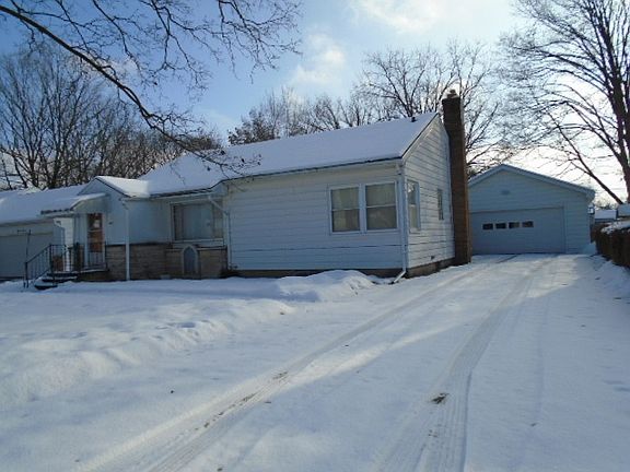 2nd image of 1423 Cedar St