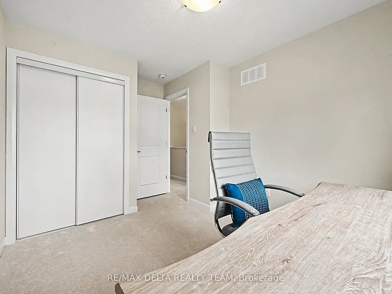 505 Convenire Row — Photo 17