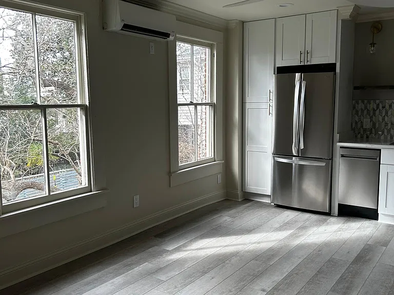 208 S 3rd St #E — Photo 7