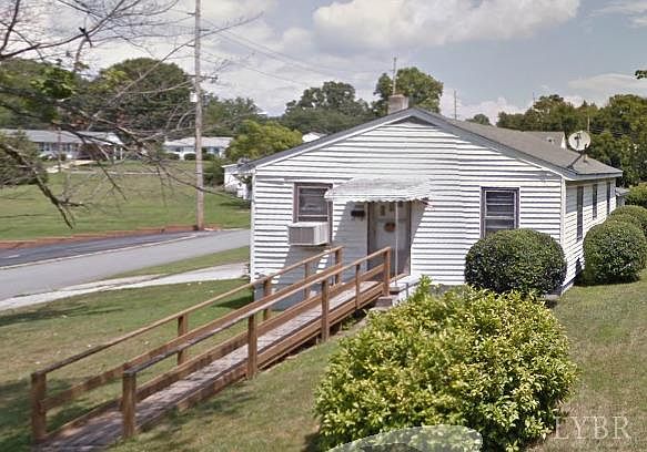 1st image of 3800 Parkwood Ave
