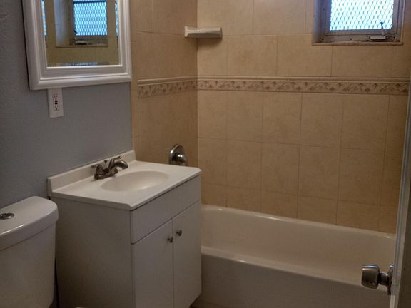 4th image of 522 W 3rd St