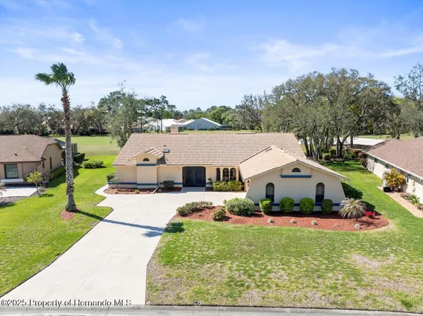 9630 Southern Belle Dr, Weeki Wachee, FL 34613