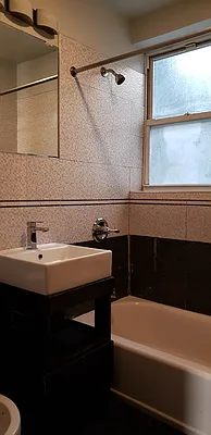 Rented by The Hamilton Group | media 21