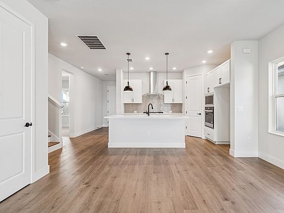 The Marina - Kitchen