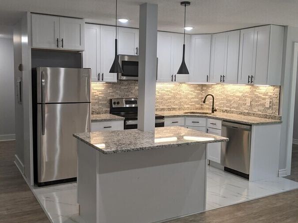 36 Old Pepperidge Ln #A3