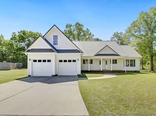 232 Scarlet Oak Dr, Raeford, NC 28376