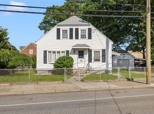 463 Power Rd, Pawtucket, RI 02860