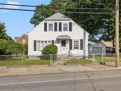 463 Power Rd, Pawtucket, RI, 02860