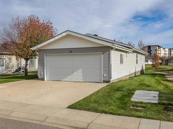 29 Chartwell Pl SE, Medicine Hat, AB T1B 0E2