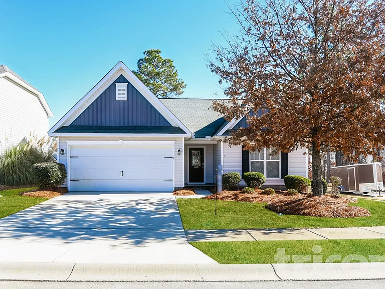 800 Maryfield Dr — Photo 2