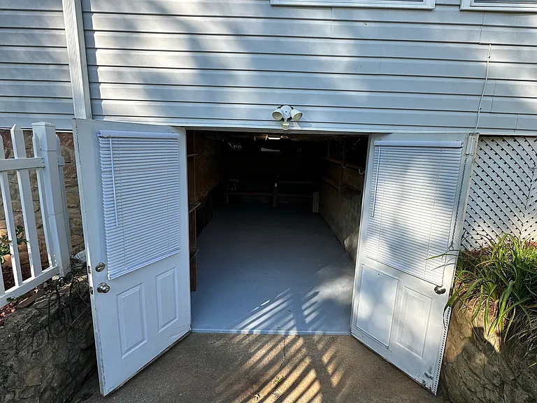 1905 Summerfield Dr — Photo 33