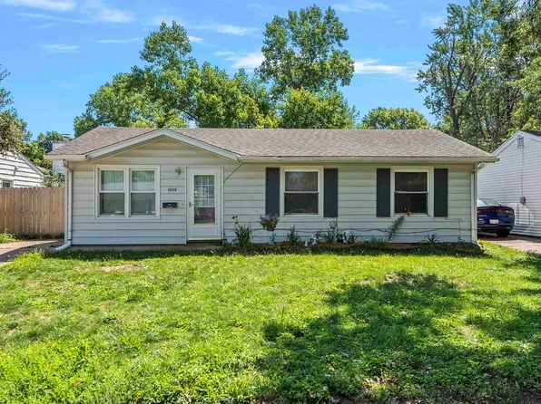 1608 Fairfield Dr, Springfield, IL 62702