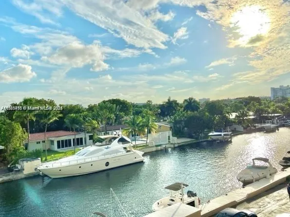 2020 NE 135th St APT 407, North Miami, FL 33181