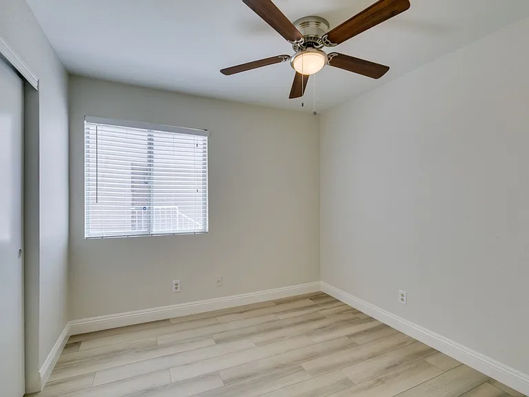 8664 Buttercreek Way — Photo 28