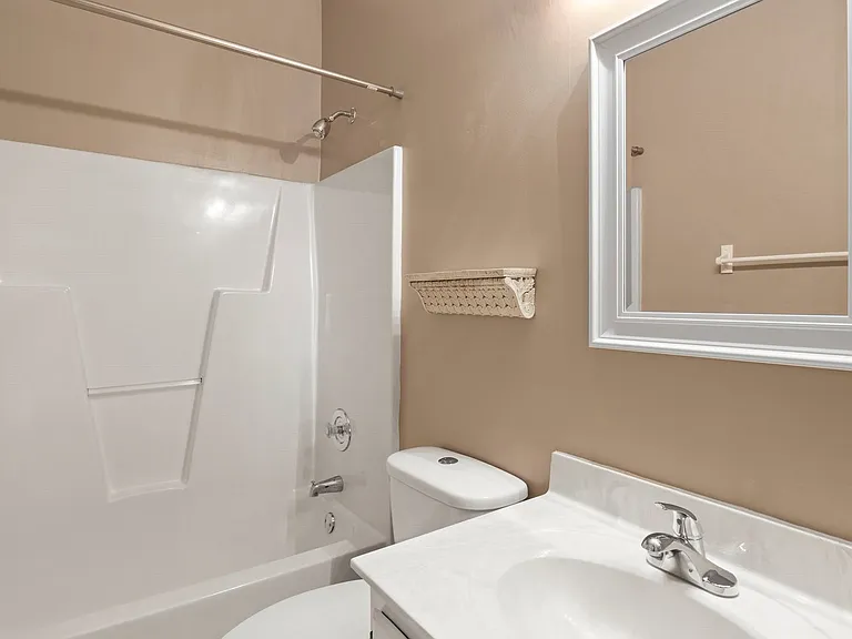 328 Glencoe Dr — Photo 23
