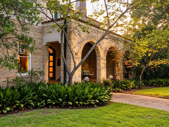 405 Water St, Kerrville, TX 78028