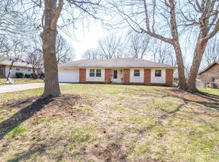 1224 W Riverside St, Springfield, MO 65807