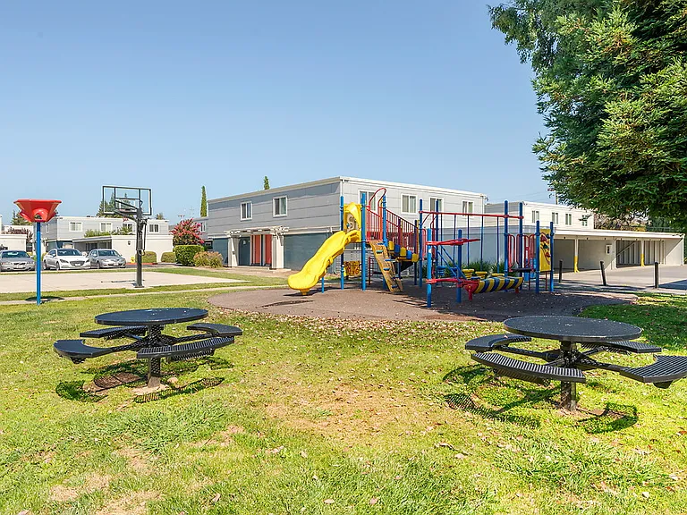 The Pointe at Cupertino — Photo 16