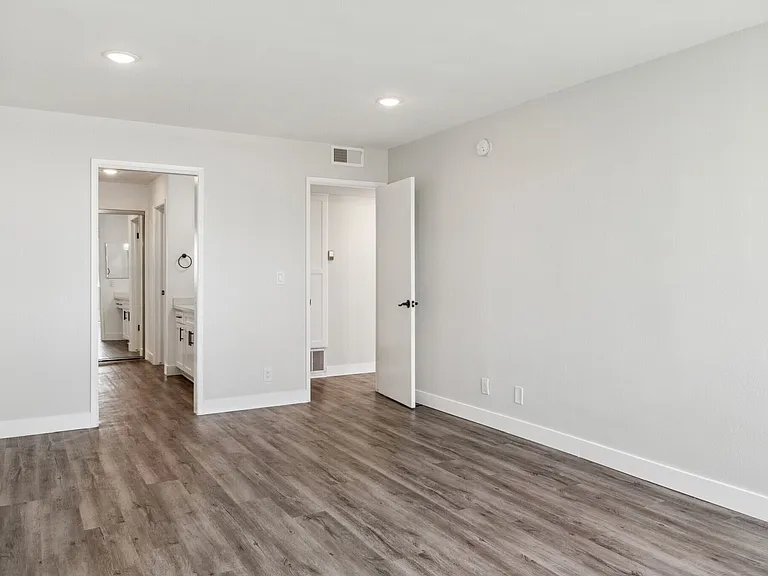 4200 Harbor Blvd — Photo 78