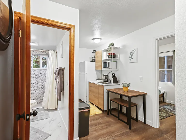 1104 SW Gaines St #D — Photo 13