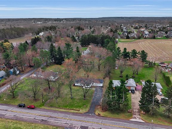 3rd image of 7531 Quaker Rd