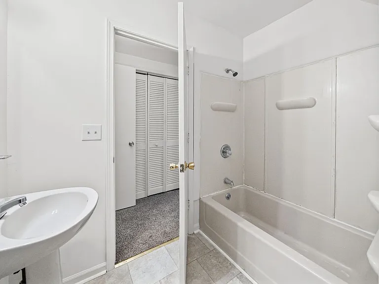 397 Elaine Dr — Photo 24