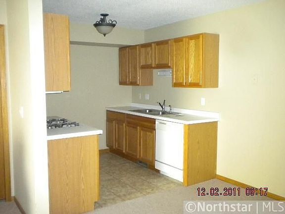 3rd image of 15008 Glenbrook Ave N
