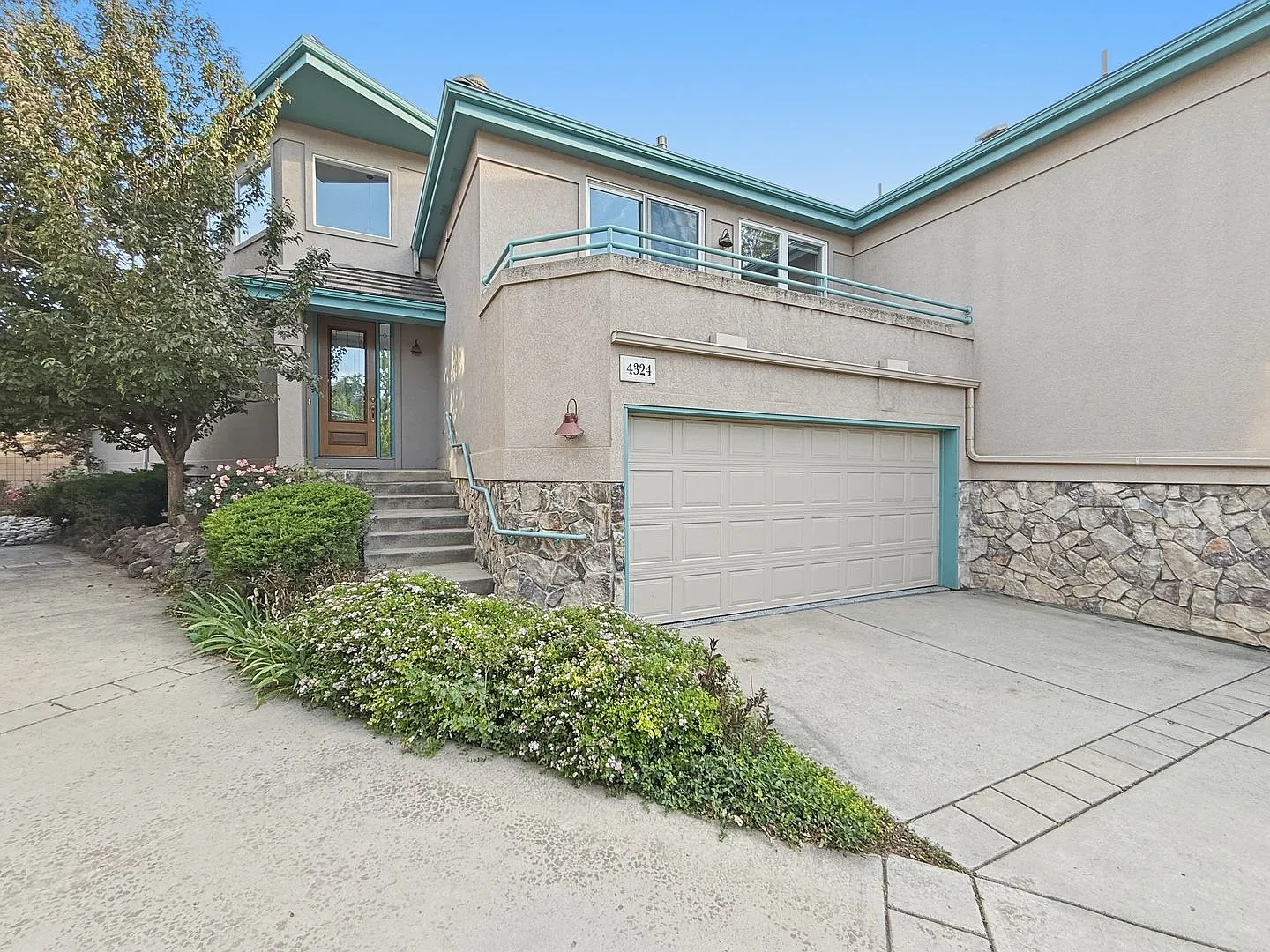 Beautiful East Boulder Home with Flatirons Views | Quiet Cul-de-Sac Living — Photo 1