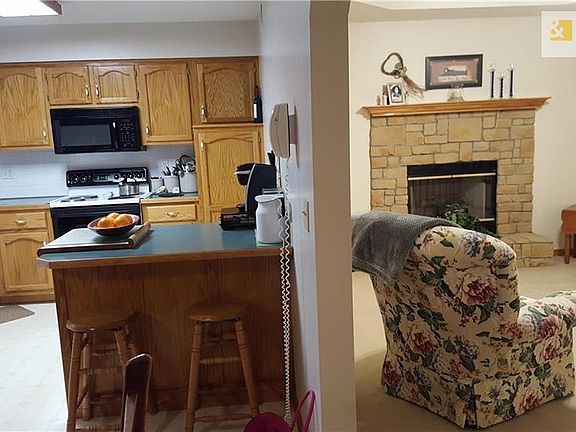 Spacious open floor plan. Plenty of room to move around in.