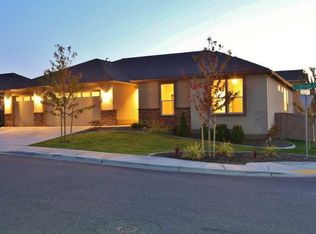 1702 S Fillmore St, Kennewick, WA 99338