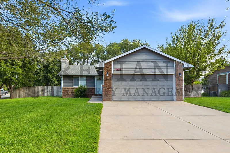 2770 N Parkridge Ct